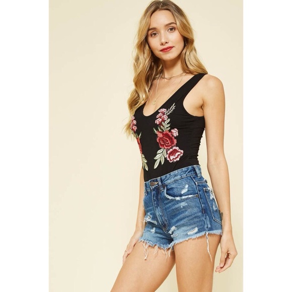 LAST ONE!! Floral Detailed Bodysuit - Picture 4 of 5